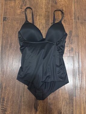 Spanx Low-Back Cupped Shaping Bodysuit Size Medium